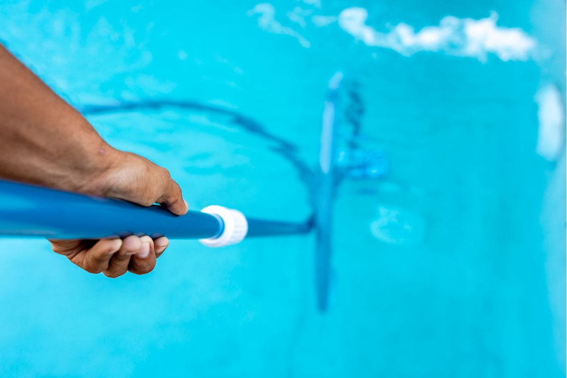 Clean pool after maintenance service